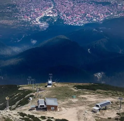 Aspen Heights 4 Bed דירה